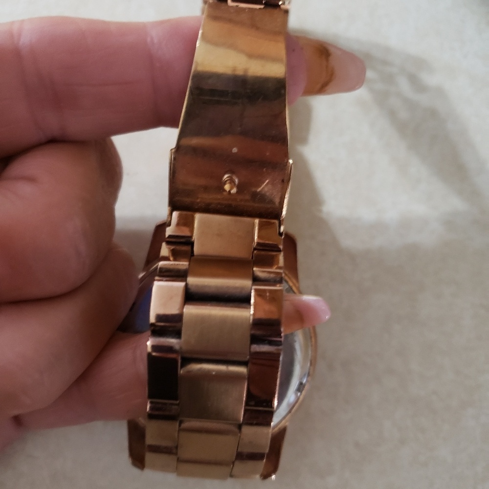 MK watch - Picture 6 of 6